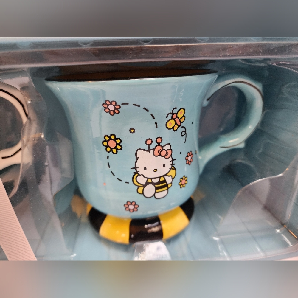 Hello Kitty Bees Mug Set Bee Pattern Rare - Picture 4 of 5